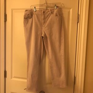 Chico’s like new oatmeal color crop pant